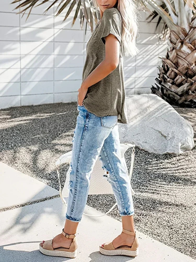 Plus Size V-Neck Pocket T-Shirt – Casual Loose Fit Short Sleeve Top