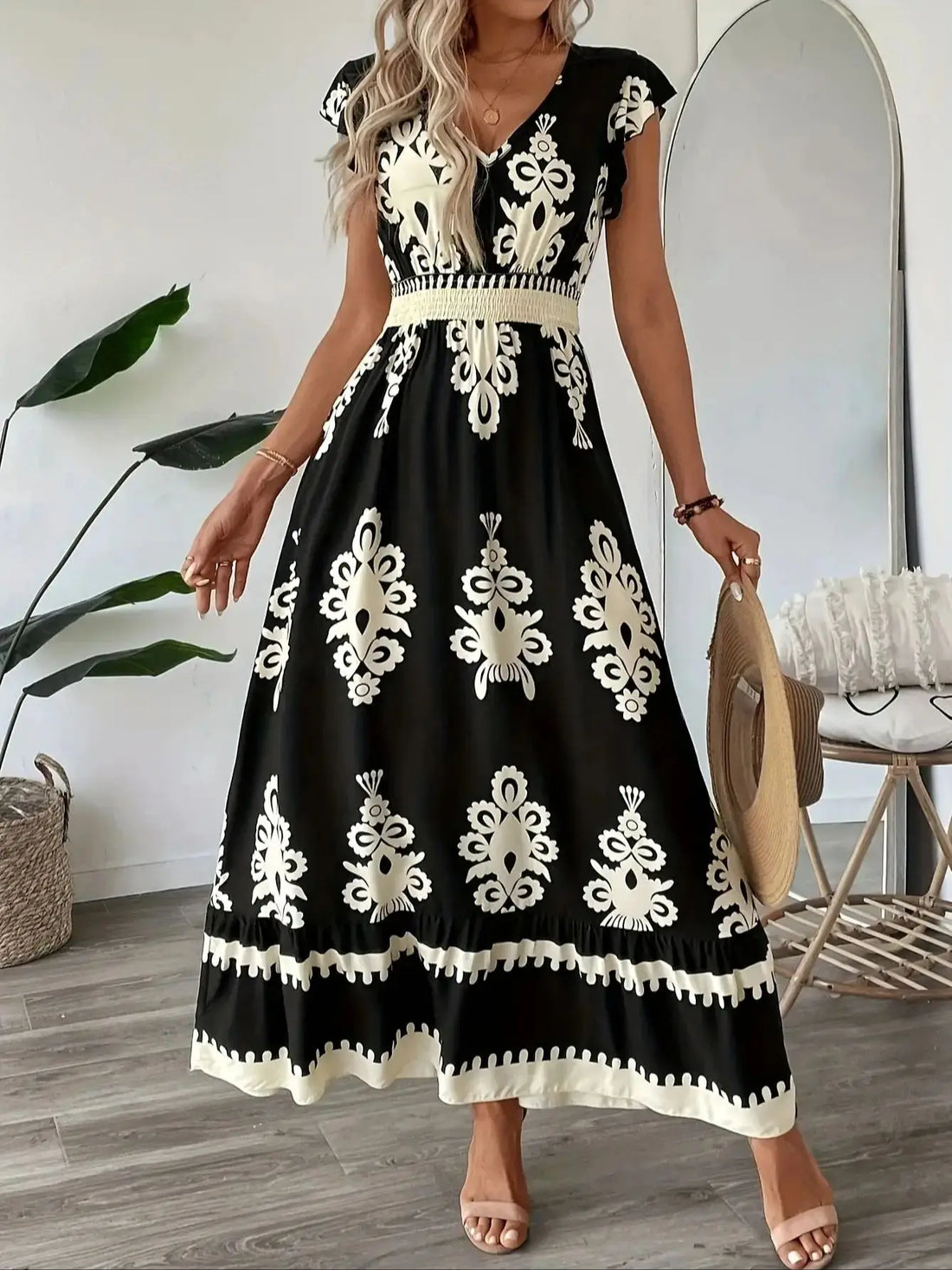 Plus Size Women’s V-Neck Maxi Dress