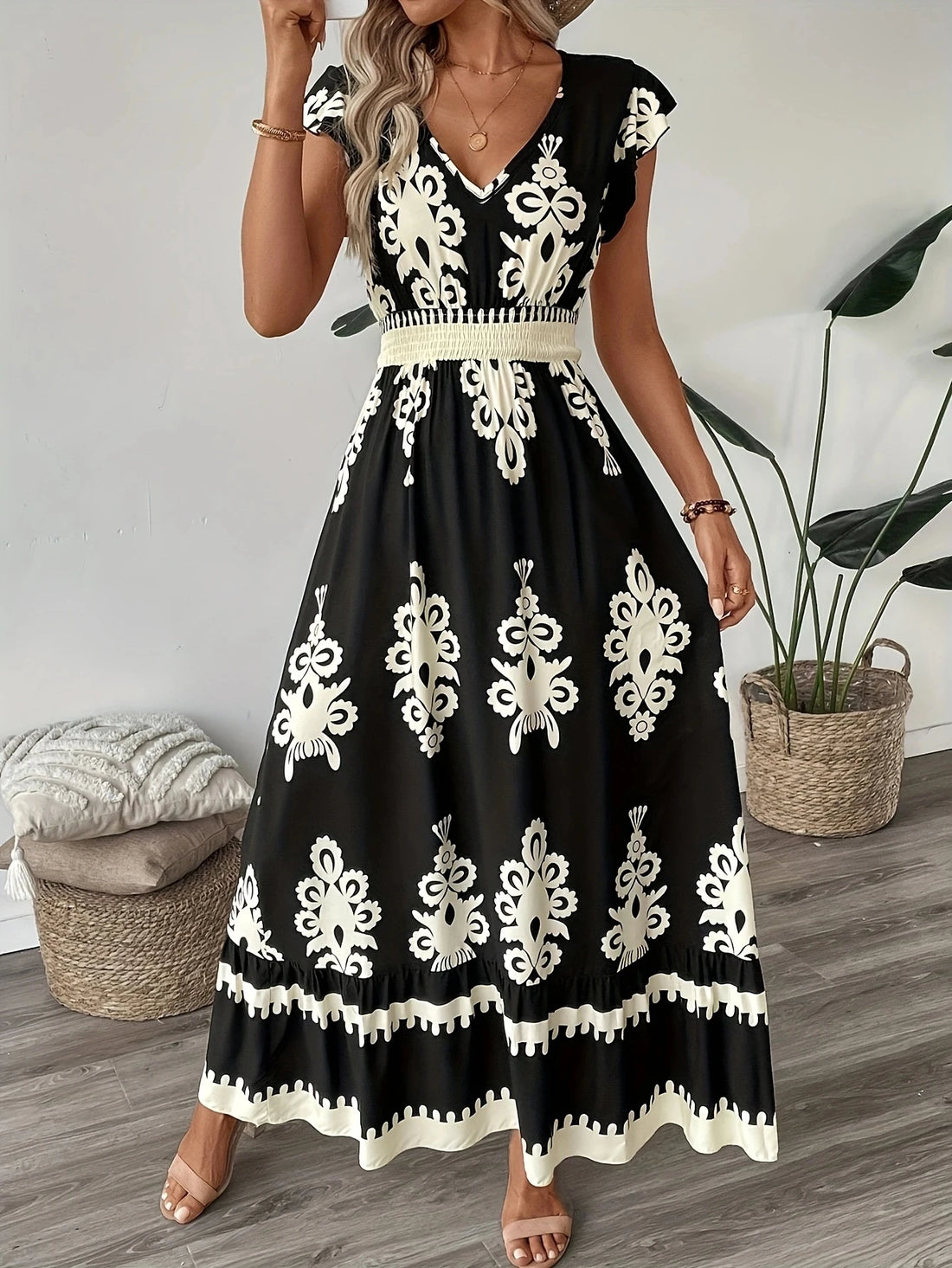 Plus Size Women’s V-Neck Maxi Dress